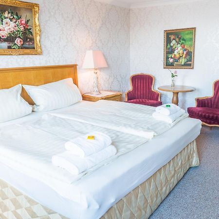 Romantisches Hotel Zur Traube Schwerin Kamer foto