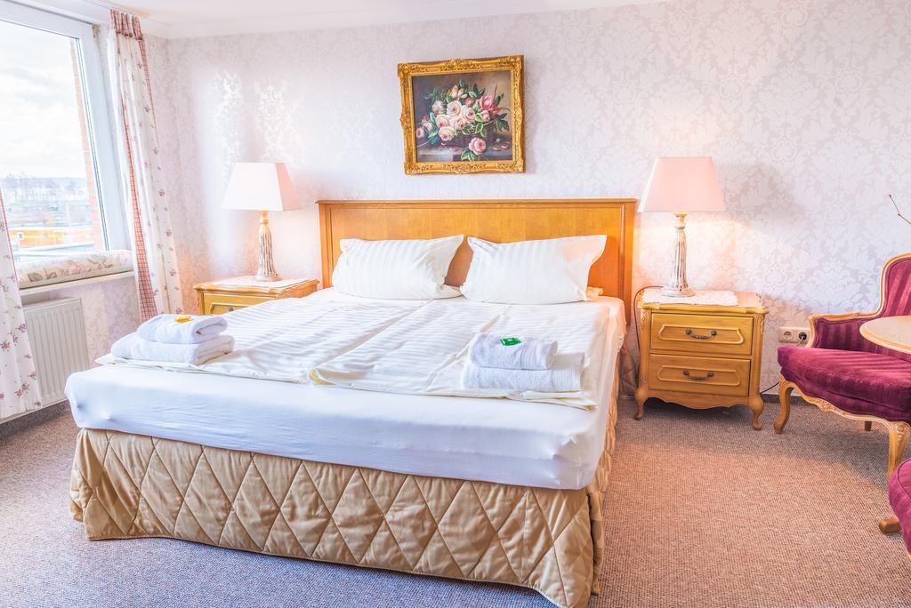 Romantisches Hotel Zur Traube Schwerin Kamer foto