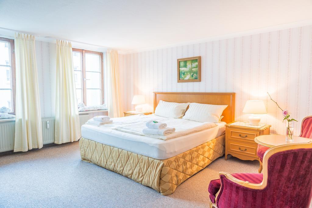 Romantisches Hotel Zur Traube Schwerin Kamer foto